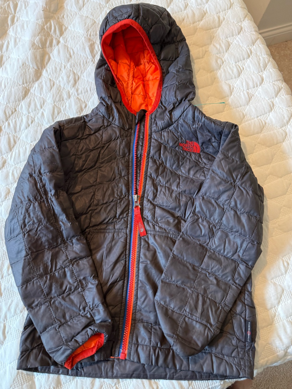 LIKE NEW The North Face Kids Quilted Hooded Puffer Jacket - Thermoball Insulated